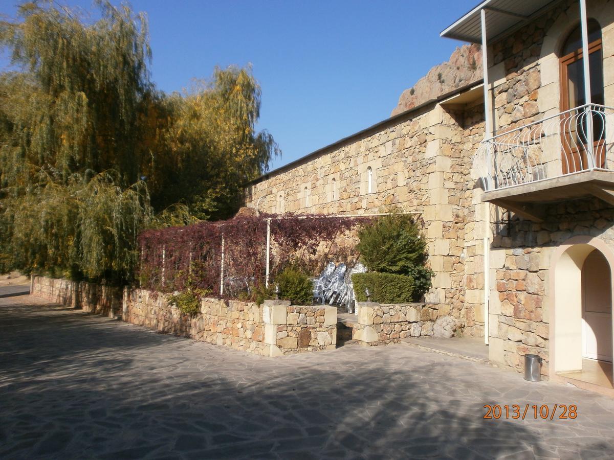 Noravank's Hotel Areni Exteriör bild